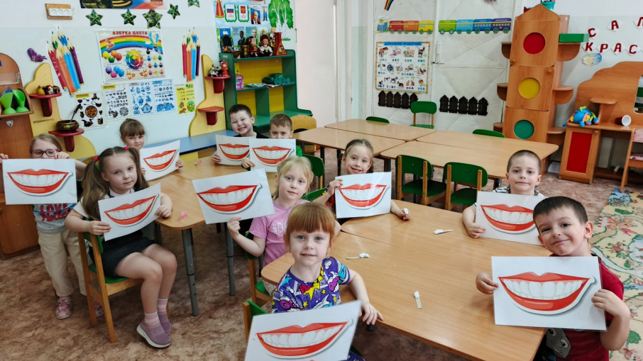 Опытно- экспериментальная деятельность «Чистим зубы" Опытно- экспериментальная деятельность «Чистим зубы".